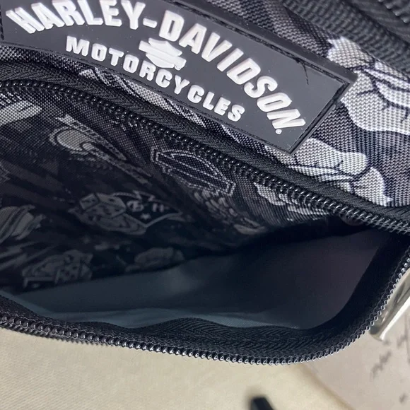 Harley Davidson Skull Tattoo Print Crossbody Bag Grey/Black - Picture 4 of 6